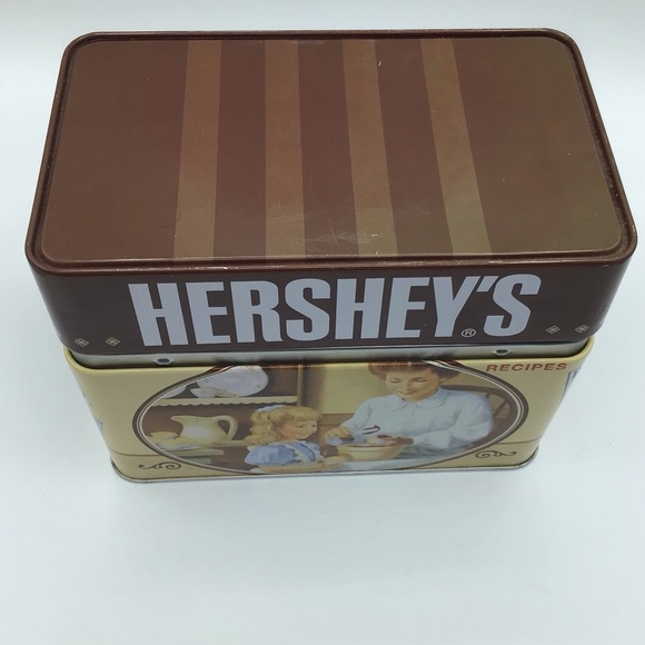 Hershey’s Vintage Chocolate Tin with Recipes - Picture 9 of 12